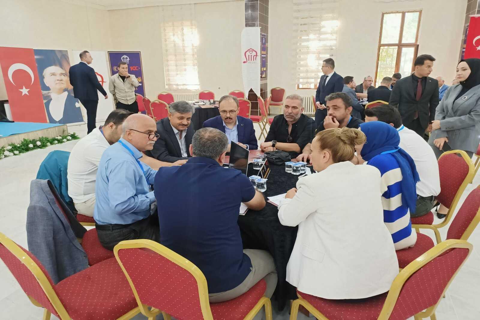 Rektörümüz Prof. Dr. Nihat Şındak “Siirt’in Geleceği: Ekonomik Dönüşüm ve Kalkınma Çalıştayı”na Katıldı