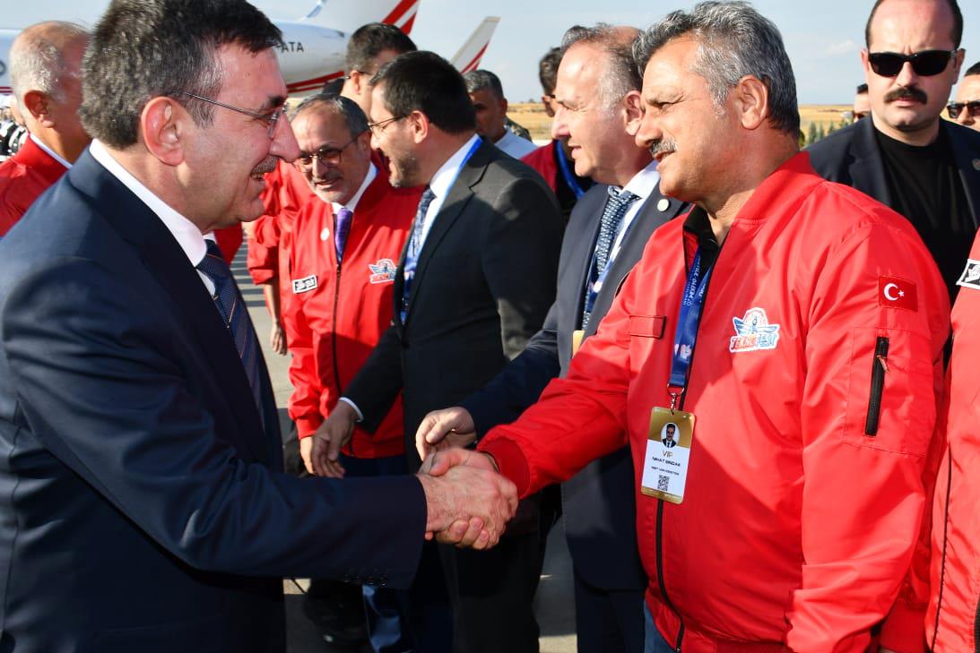 Rektörümüz Prof. Dr. Nihat Şındak, TEKNOFEST Güneydoğu’nun Kapanış Programına Katıldı
