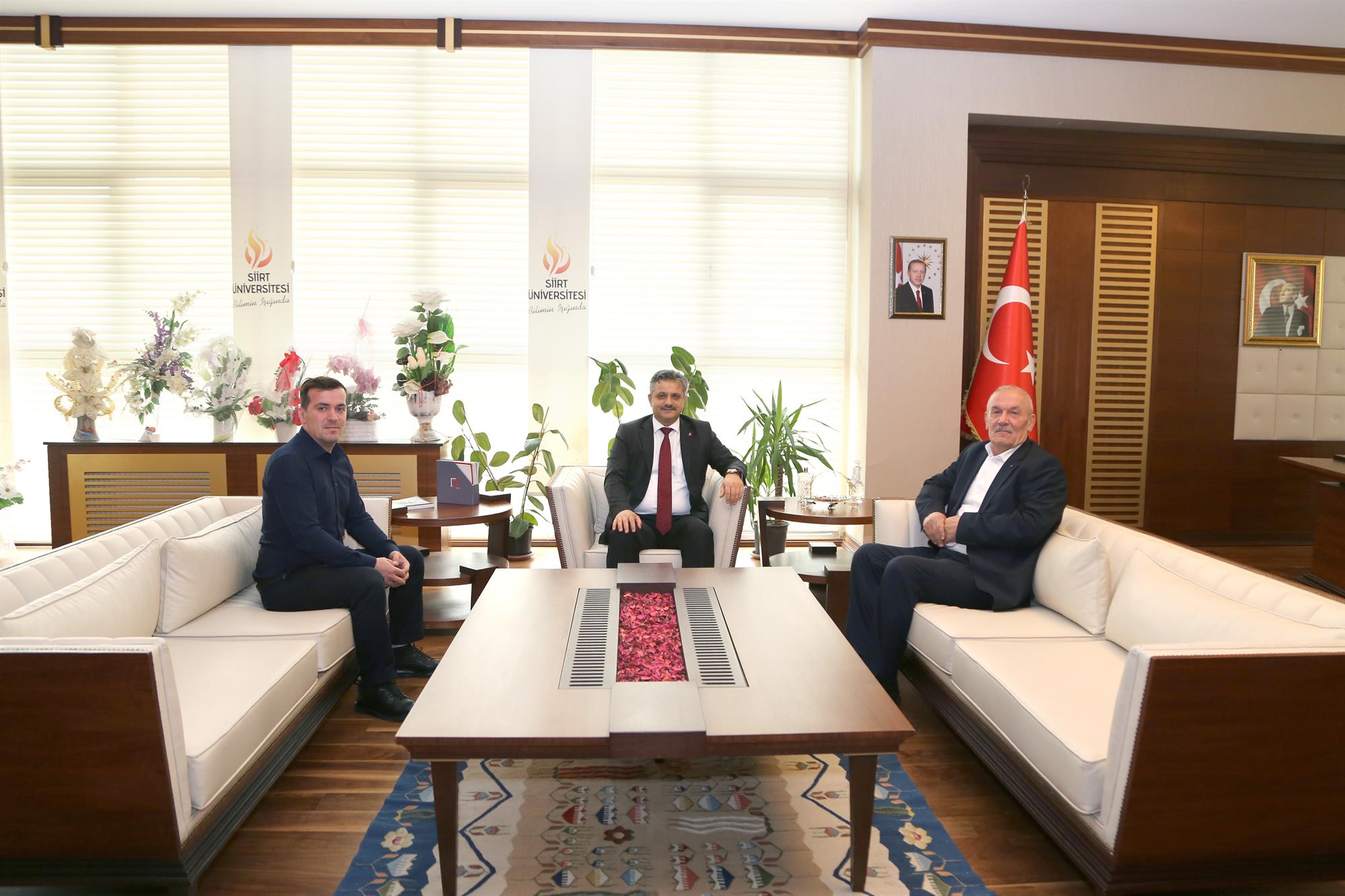 Siirt Arı Yetiştiricileri Birliği’nden Rektörümüz Prof. Dr. Nihat Şındak’a Ziyaret