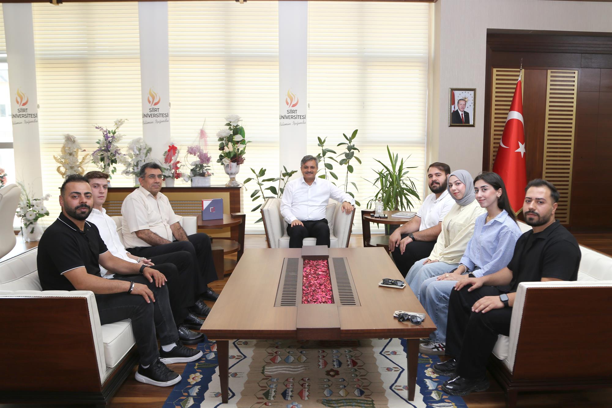 Gençlik İçin Ortak Adımlar: Gençlik STK’larından Rektörümüz Prof. Dr. Nihat Şındaka Ziyaret